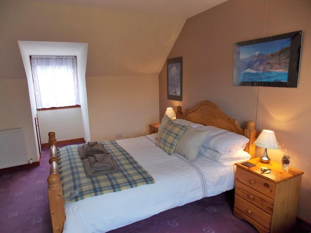 Serendipity Bed And Breakfast Dalchreichart Bagian luar foto