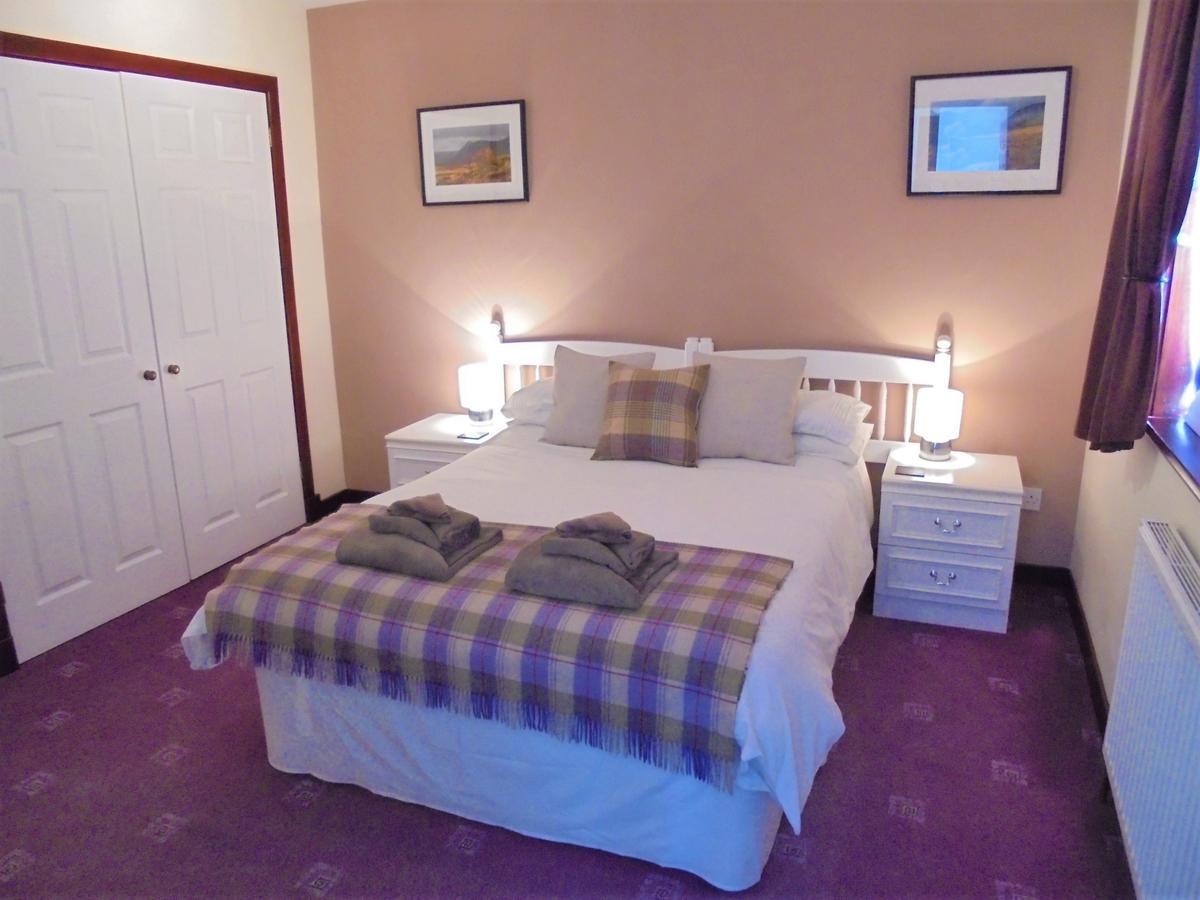 Serendipity Bed And Breakfast Dalchreichart Bagian luar foto
